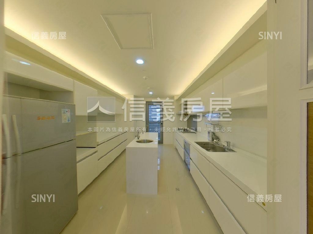 百達富裔２３Ｄ裝潢雙平車房屋室內格局與周邊環境