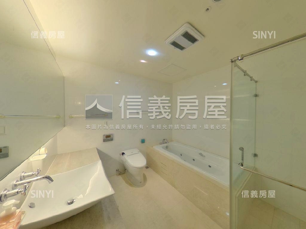 百達富裔２３Ｄ裝潢雙平車房屋室內格局與周邊環境