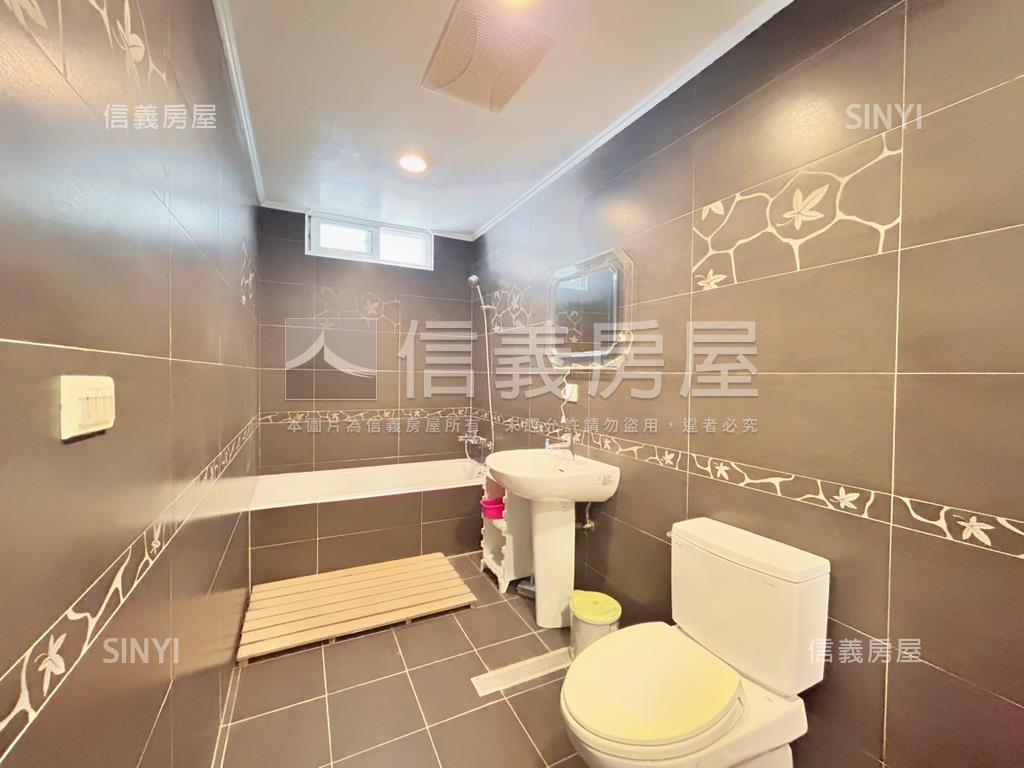 專任文化一路好機能透天Ｂ房屋室內格局與周邊環境