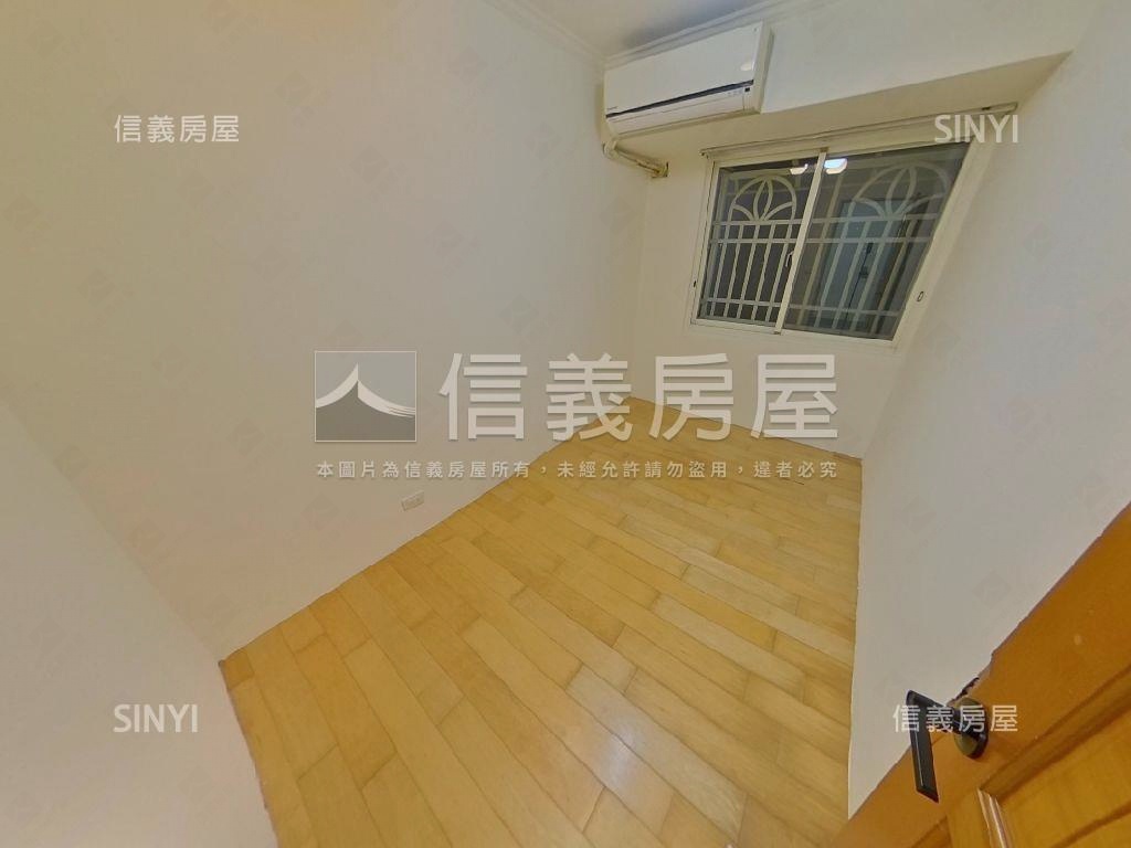 皇家高樓美景２房車位房屋室內格局與周邊環境