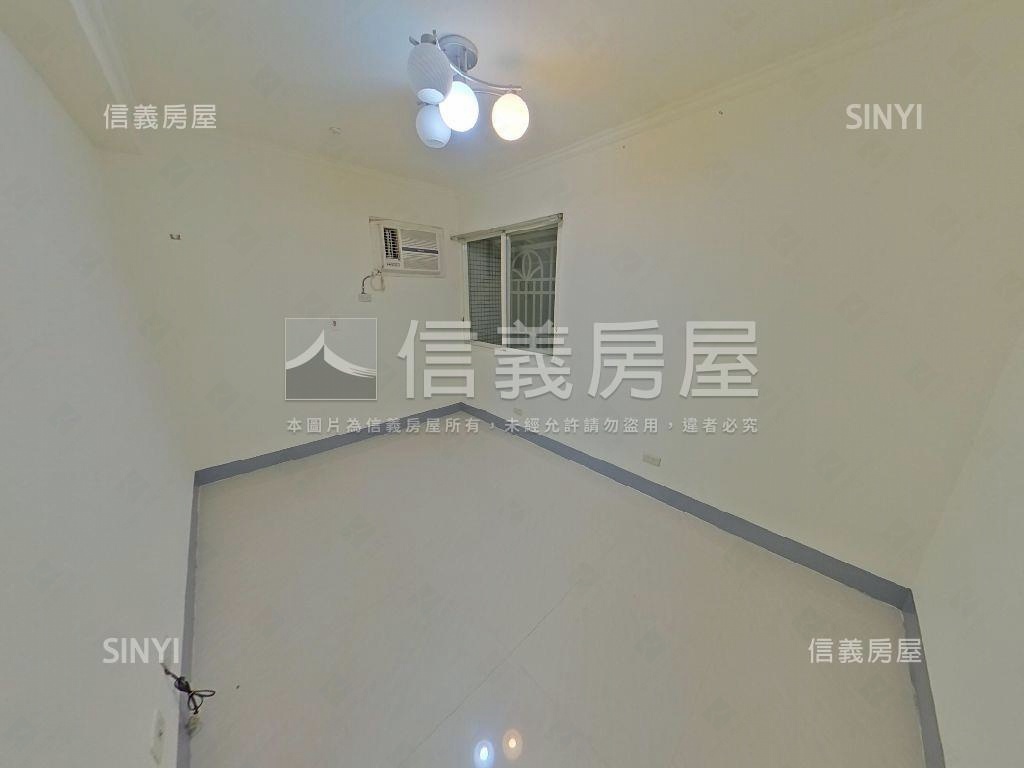 皇家高樓美景２房車位房屋室內格局與周邊環境