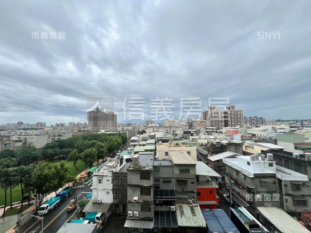 公園旁！慕夏景觀套房車位房屋室內格局與周邊環境