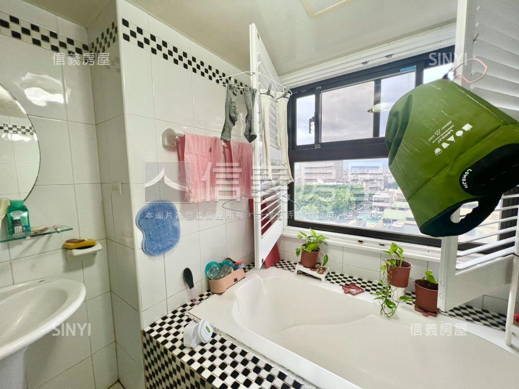 公園旁！慕夏景觀套房車位房屋室內格局與周邊環境