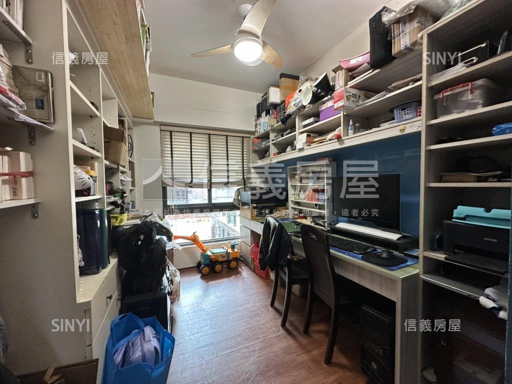 陽台進出雙衛開窗三房平移房屋室內格局與周邊環境