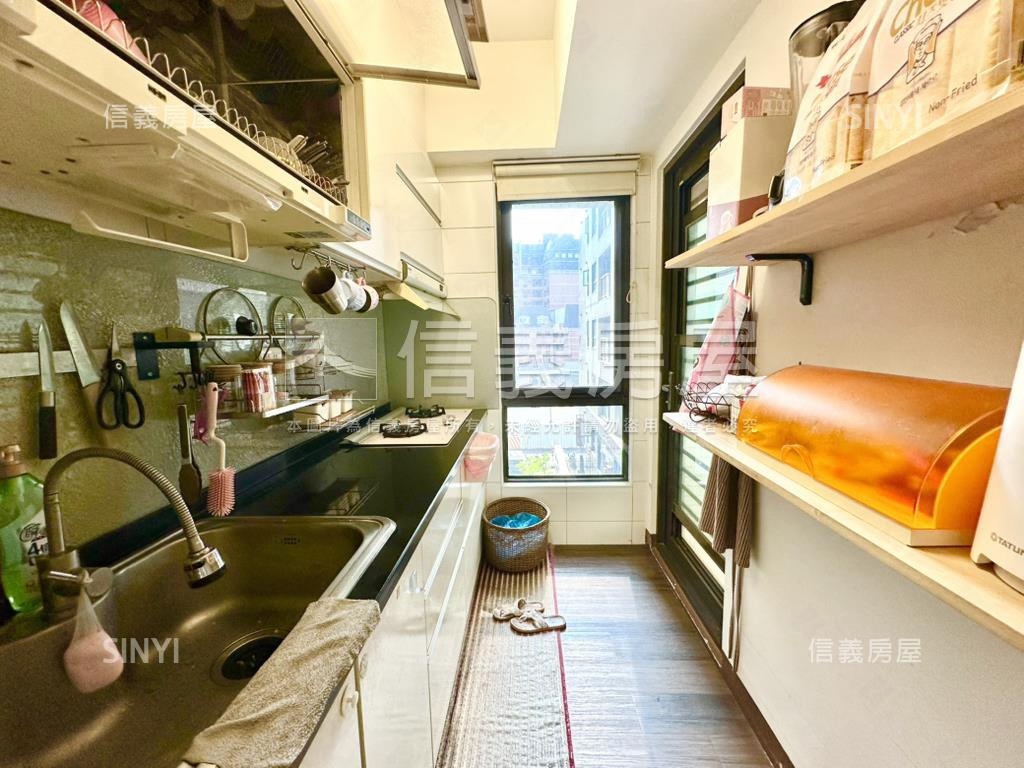陽台進出雙衛開窗三房平移房屋室內格局與周邊環境