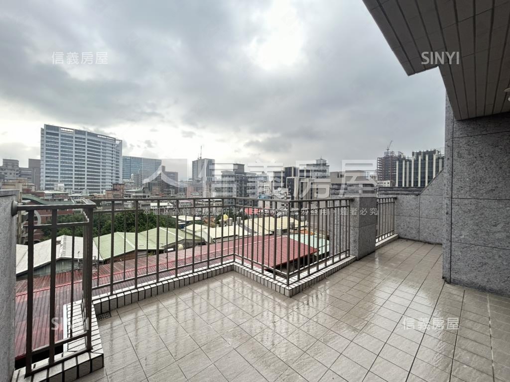 面公園景觀露臺三房房屋室內格局與周邊環境