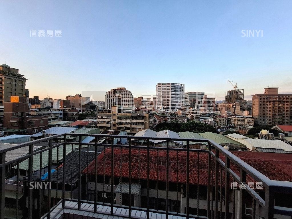 面公園景觀露臺三房房屋室內格局與周邊環境