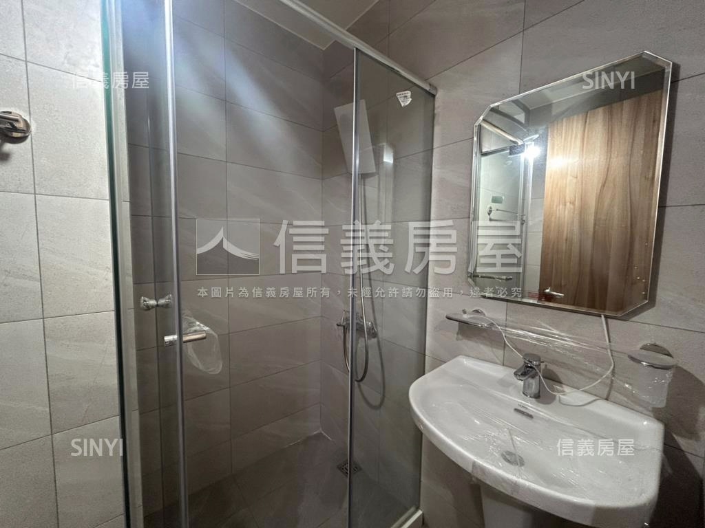 面公園景觀露臺三房房屋室內格局與周邊環境