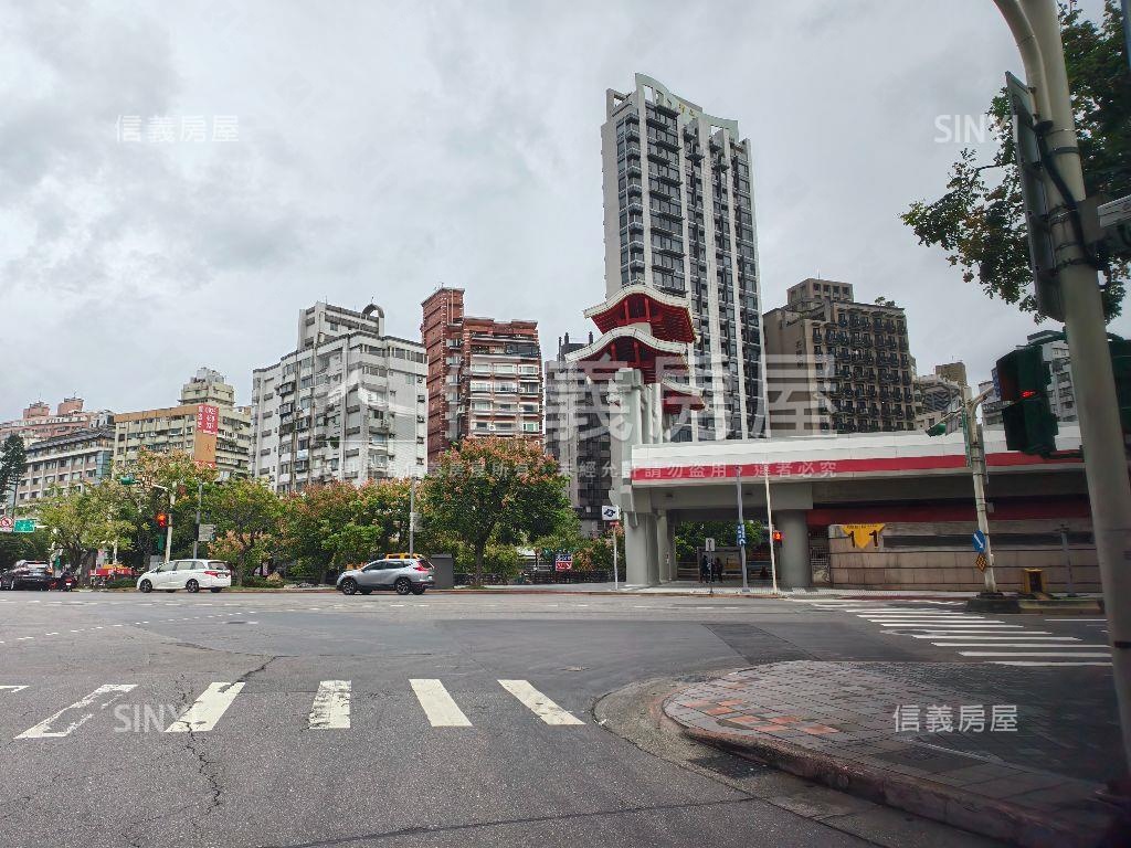 一青悠悠然生活近捷運公園房屋室內格局與周邊環境