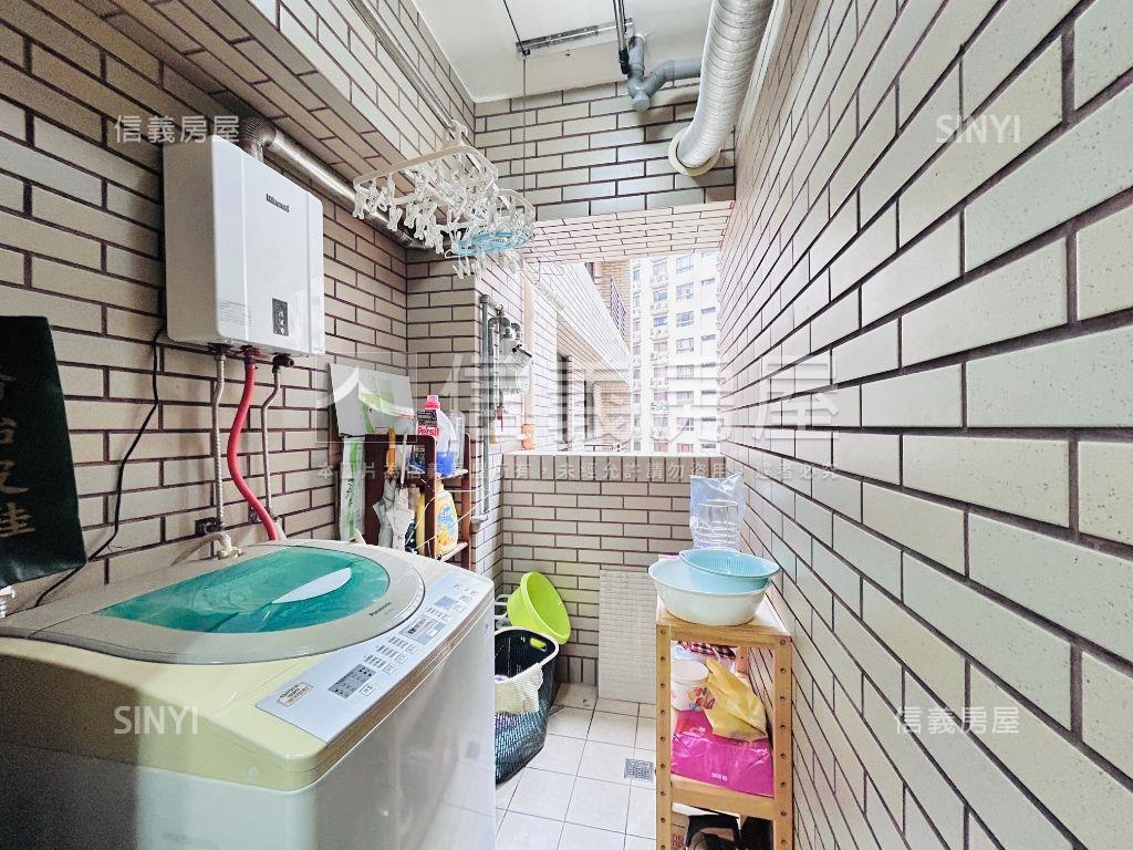 近未來Ｇ１０捷運２房車位房屋室內格局與周邊環境