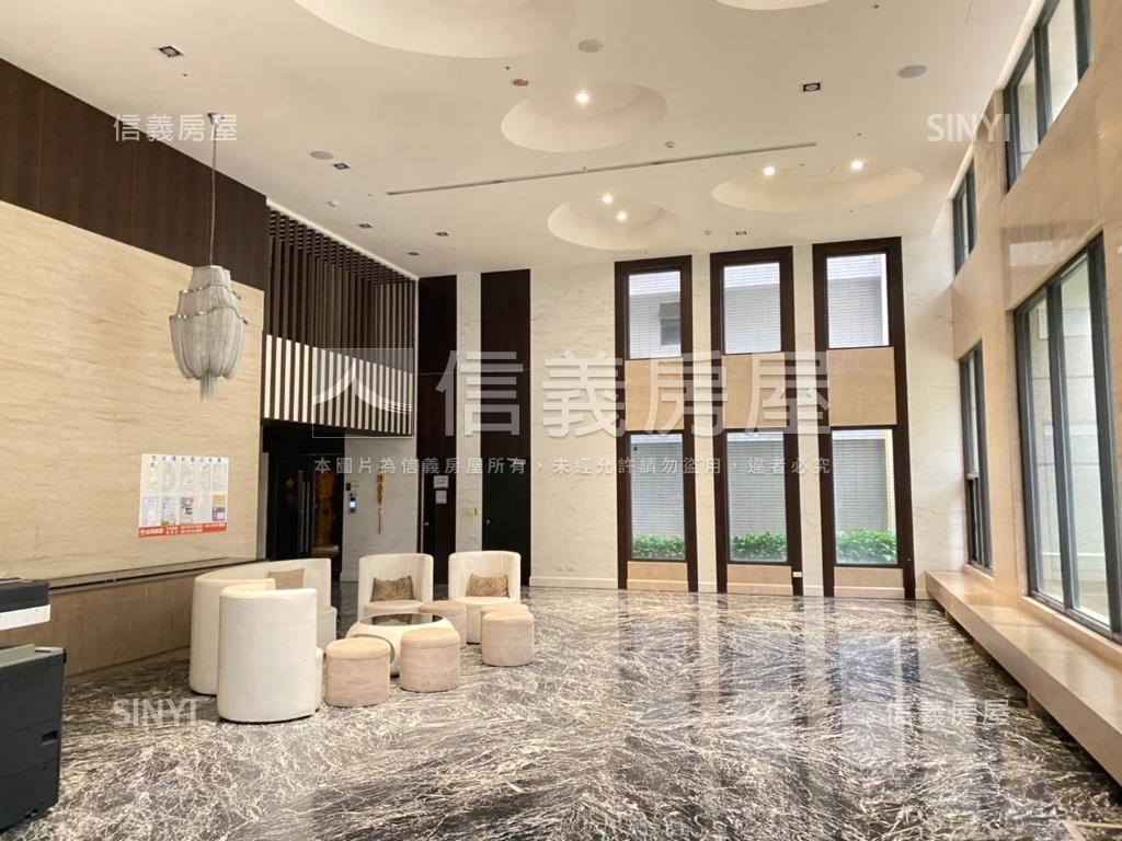 世紀城視野採光美裝潢３房房屋室內格局與周邊環境