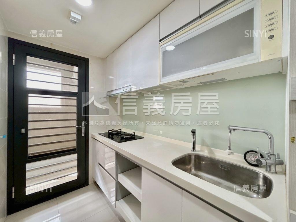 世紀城視野採光美裝潢３房房屋室內格局與周邊環境