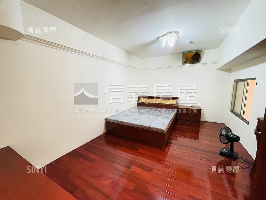 瑞士荷風稀有挑高一樓房屋室內格局與周邊環境