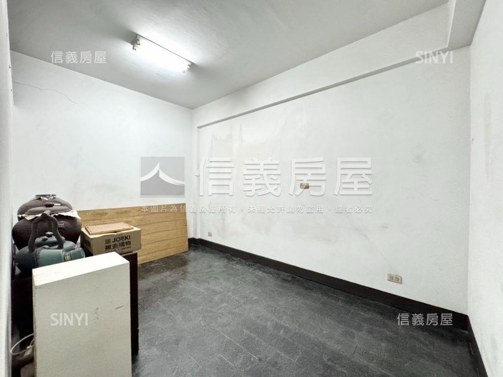 高醫稀有正五樓街上透天房屋室內格局與周邊環境