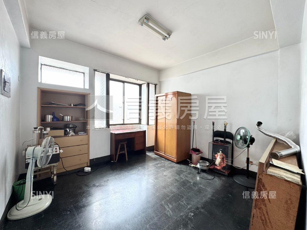高醫稀有正五樓街上透天房屋室內格局與周邊環境