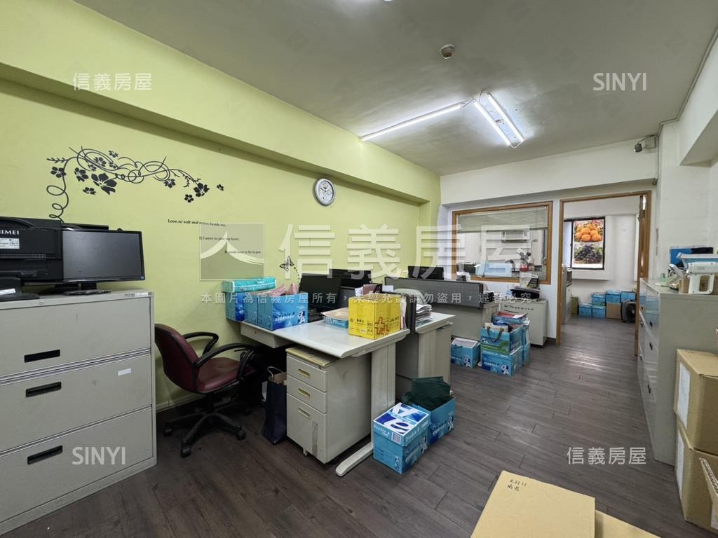 紀念堂附小電梯三房房屋室內格局與周邊環境