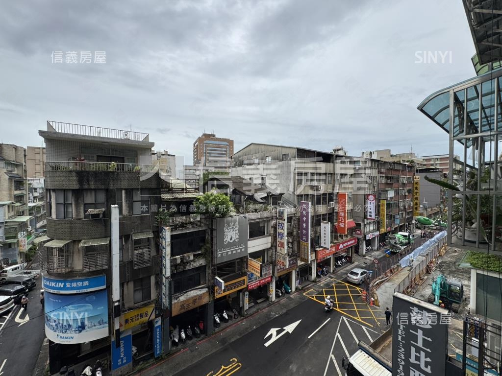 紀念堂附小電梯三房房屋室內格局與周邊環境