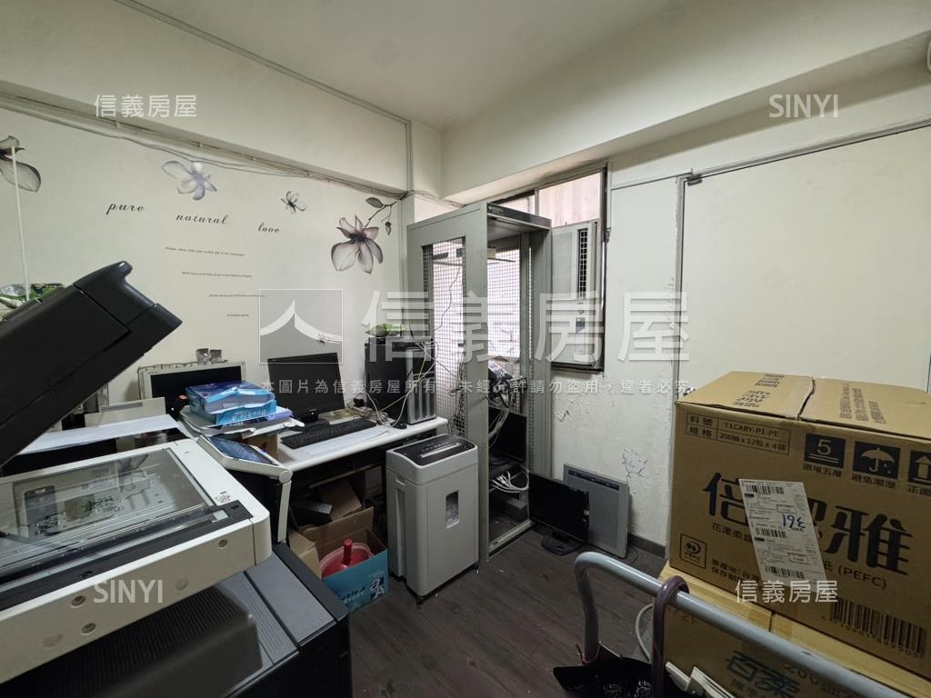 紀念堂附小電梯三房房屋室內格局與周邊環境