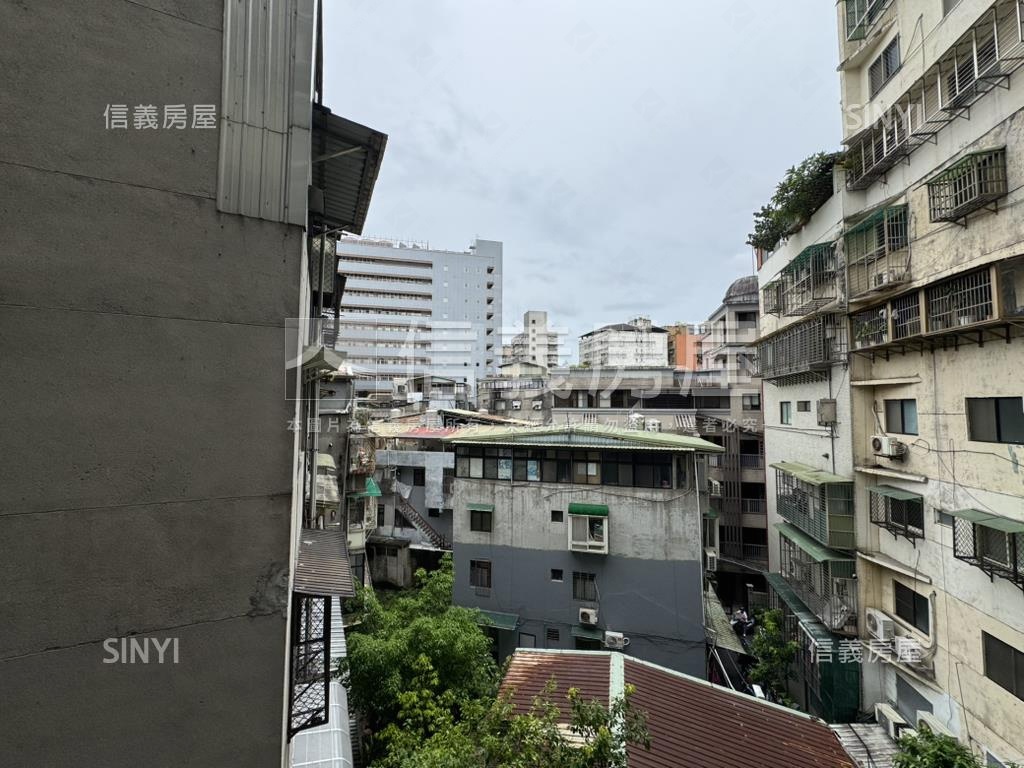 紀念堂附小電梯三房房屋室內格局與周邊環境