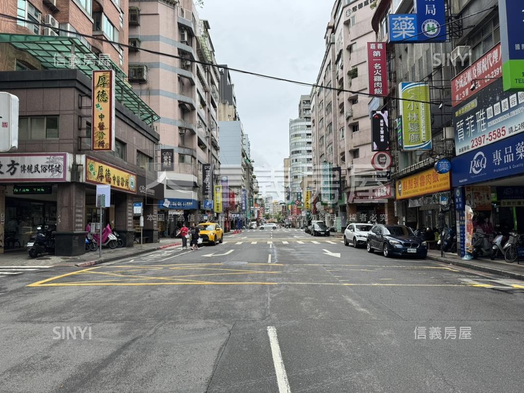 紀念堂附小電梯三房房屋室內格局與周邊環境