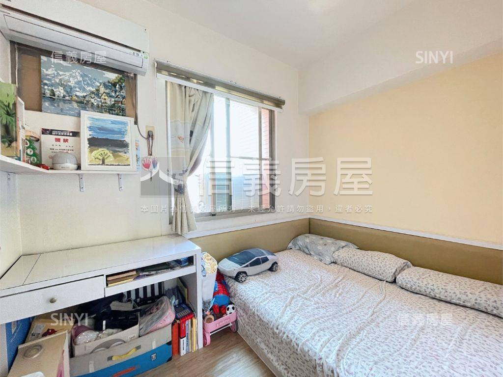 公園首排三房平車房屋室內格局與周邊環境