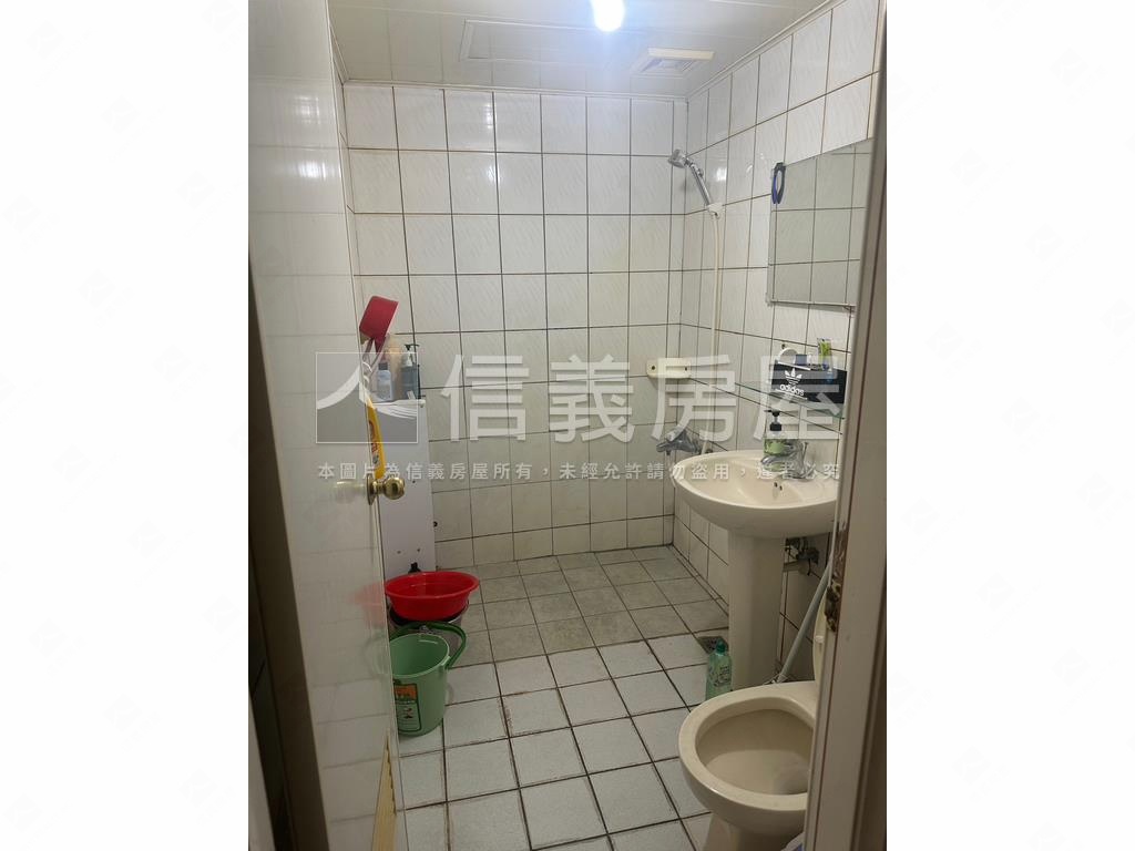 必看！東區低總價四房車位房屋室內格局與周邊環境