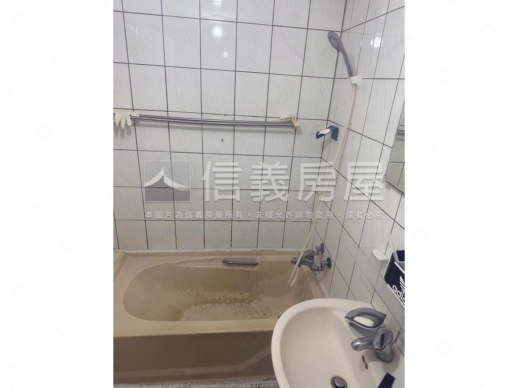 必看！東區低總價四房車位房屋室內格局與周邊環境