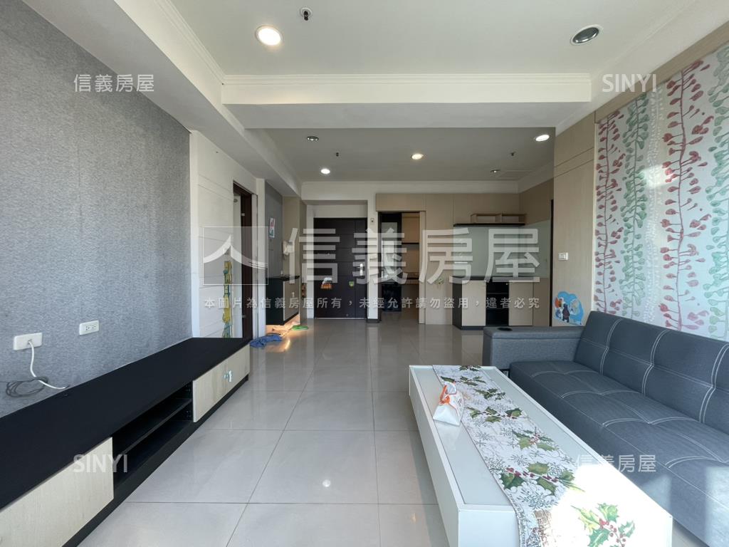 現代巴黎大兩房衛浴開窗房屋室內格局與周邊環境