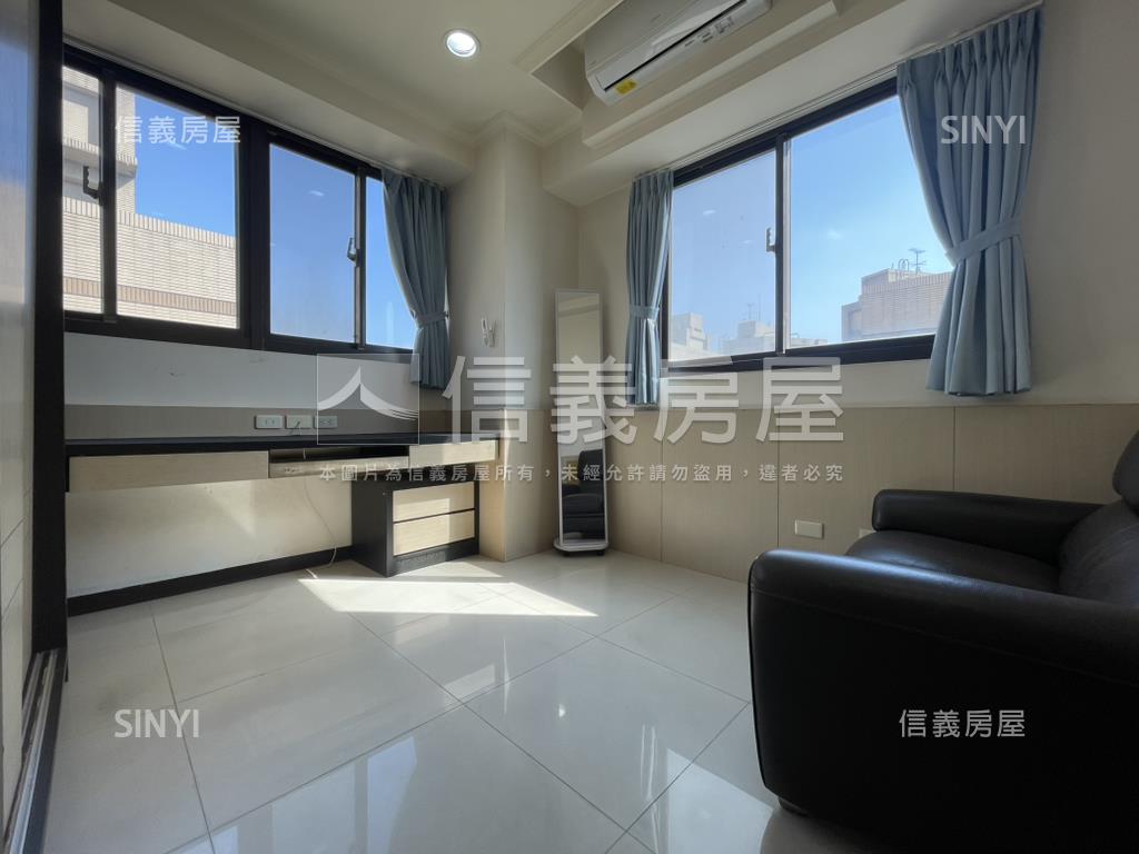 現代巴黎大兩房衛浴開窗房屋室內格局與周邊環境