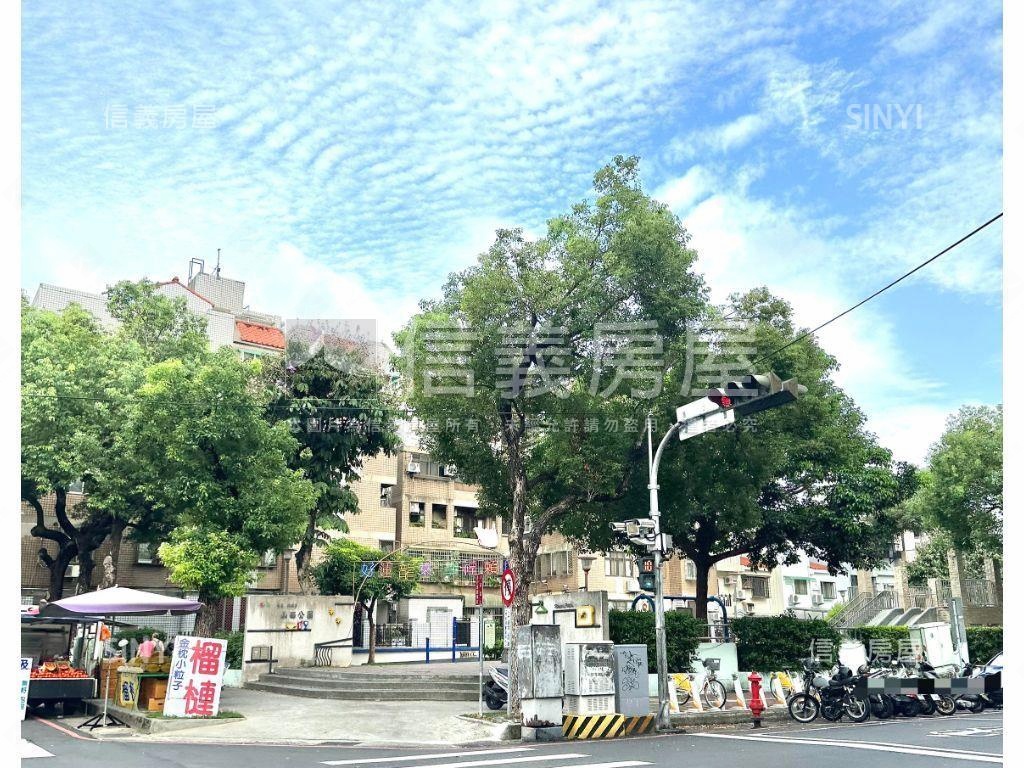 近捷運曉明女中收租美套房房屋室內格局與周邊環境