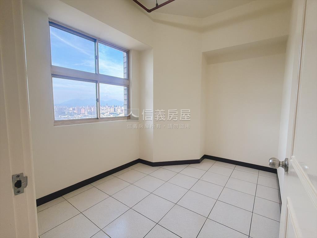 凱旋門景觀２房房屋室內格局與周邊環境
