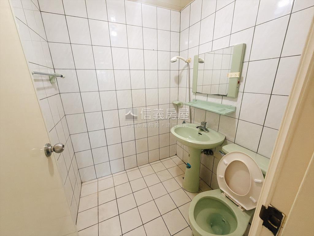 凱旋門景觀２房房屋室內格局與周邊環境