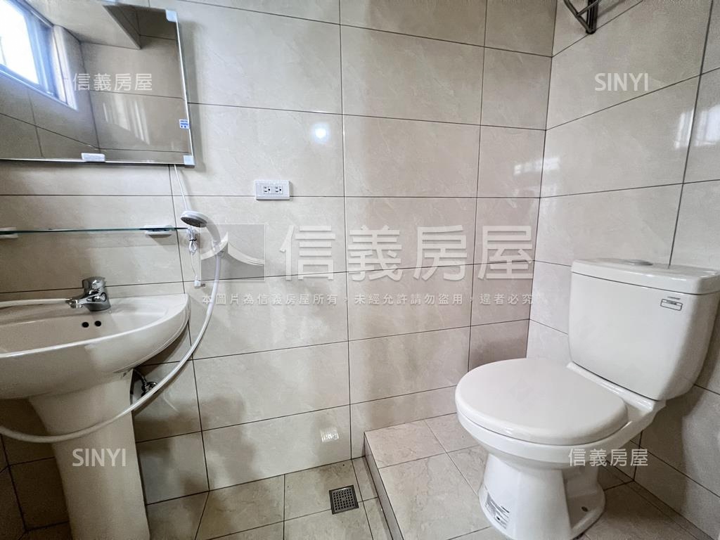 專任成功高樓全新廚浴三房房屋室內格局與周邊環境