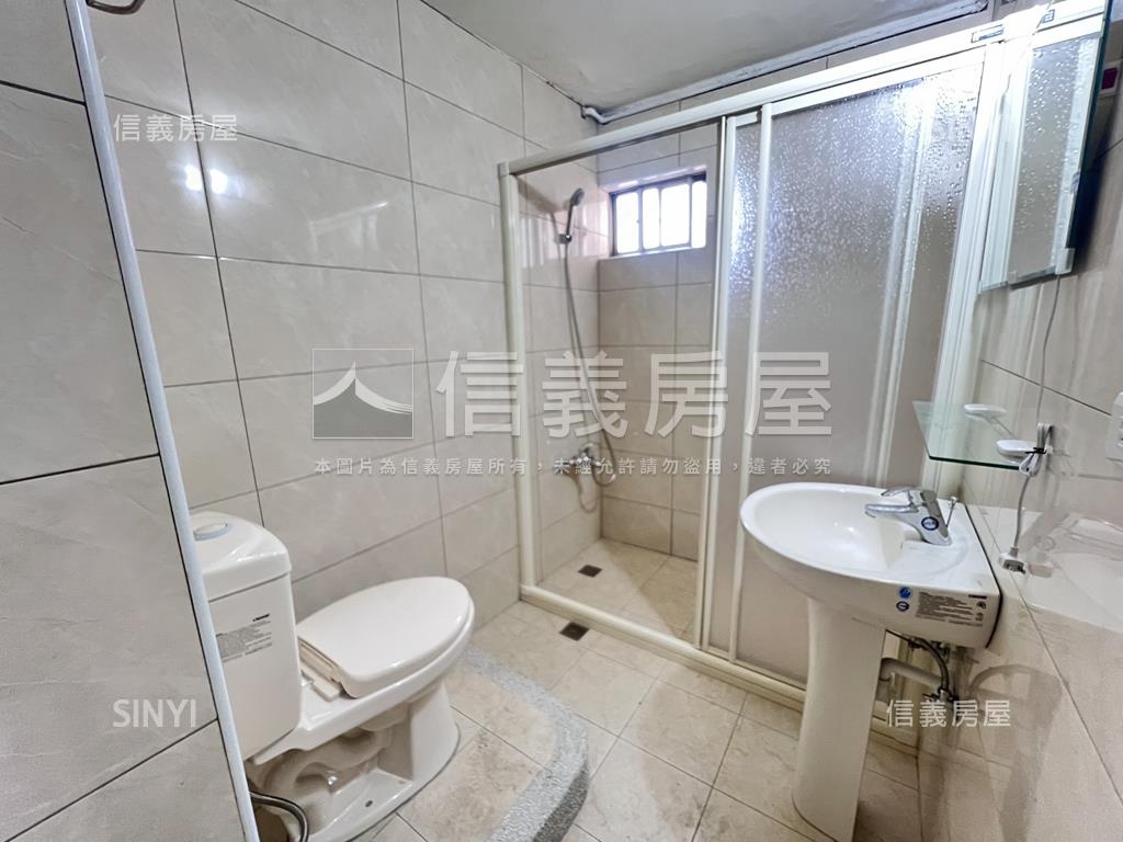 專任成功高樓全新廚浴三房房屋室內格局與周邊環境