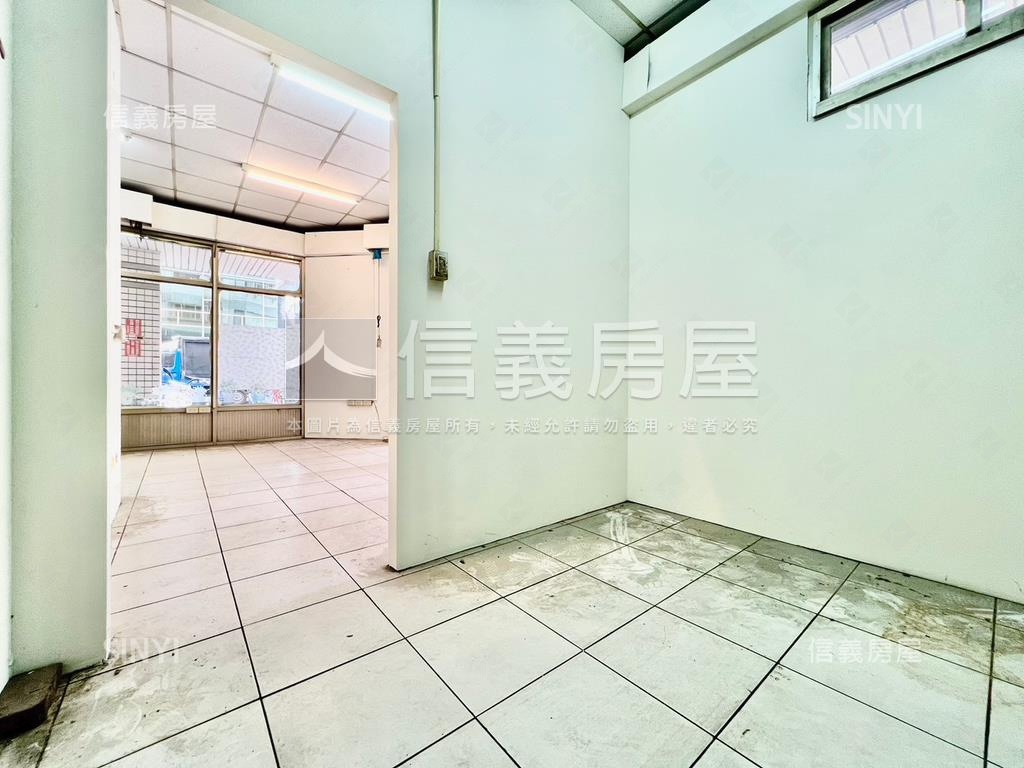 逢甲商圈潛力角間店面房屋室內格局與周邊環境