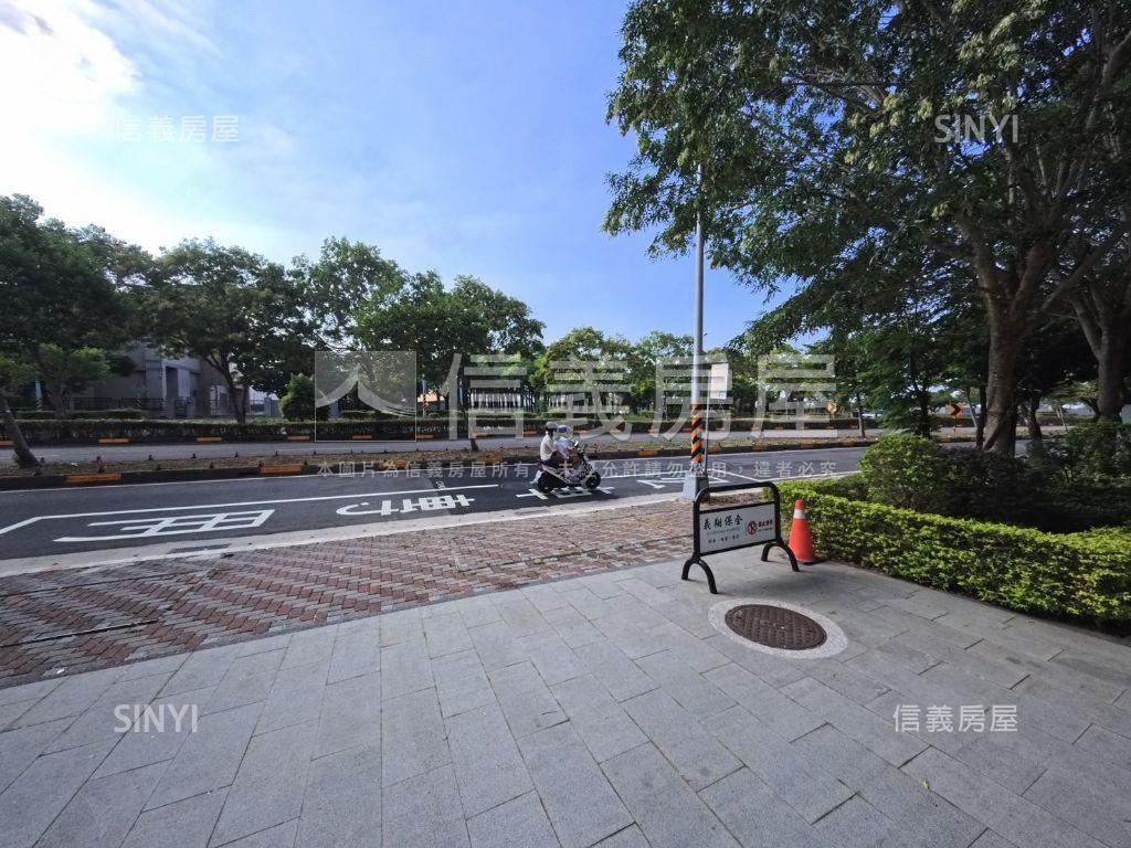 近書法公園大兩房車位房屋室內格局與周邊環境