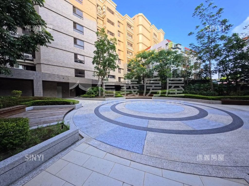 近書法公園大兩房車位房屋室內格局與周邊環境