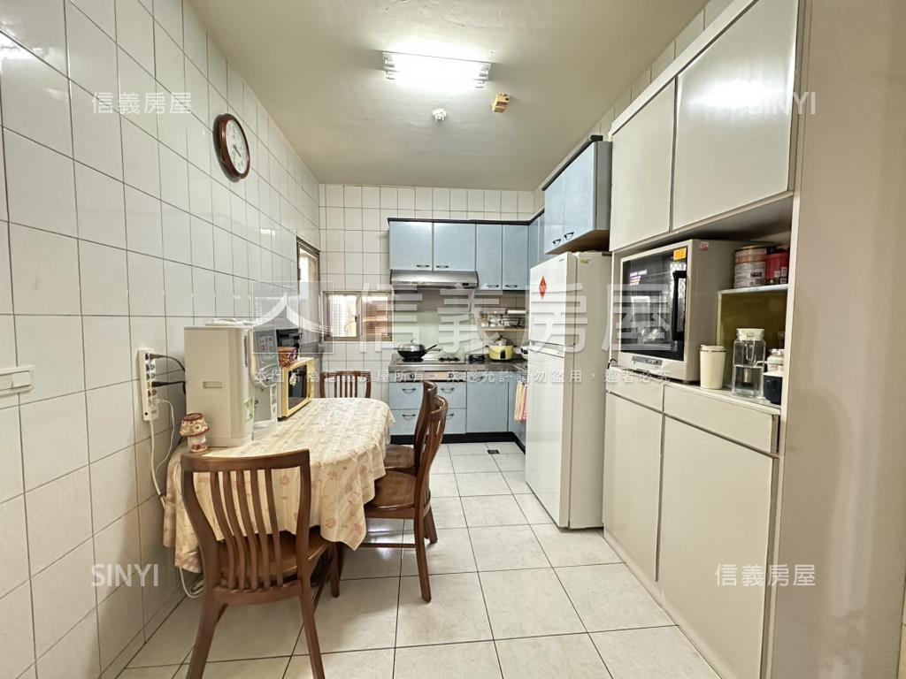 裕誠河堤商圈大三房平車房屋室內格局與周邊環境