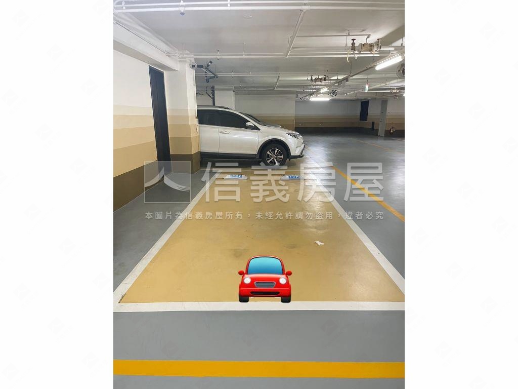 【冠德鼎極】四居雅藏車位房屋室內格局與周邊環境