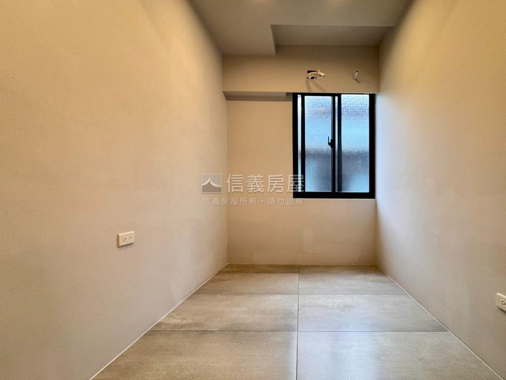 板橋埔墘美妝透天停車方便房屋室內格局與周邊環境