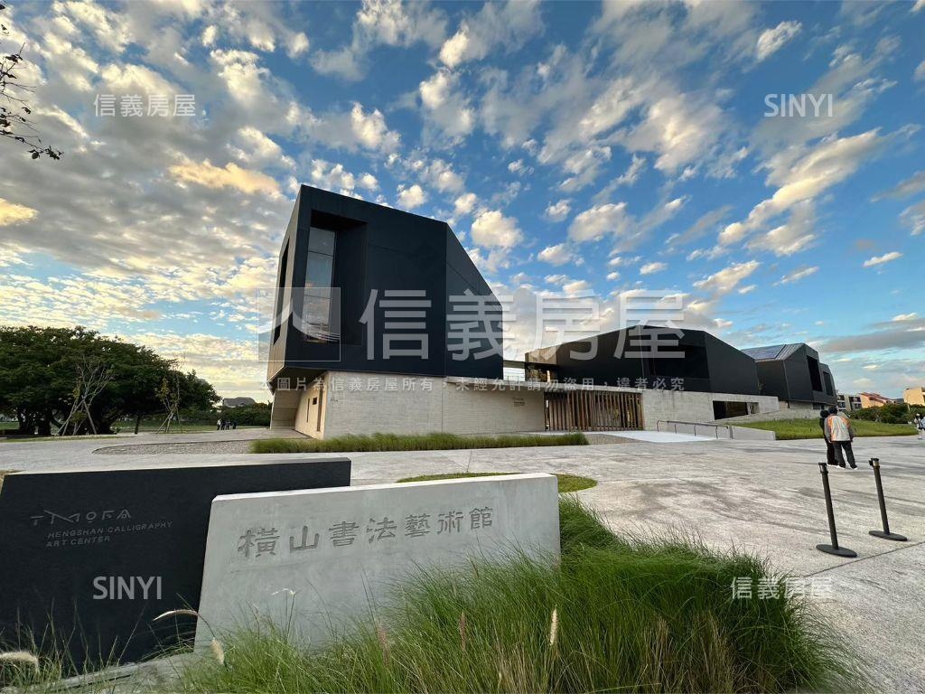 水慕白四房雙車位房屋室內格局與周邊環境