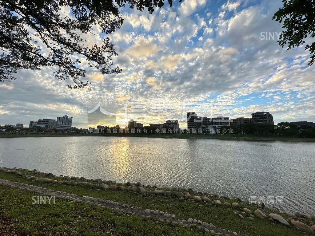 水慕白四房雙車位房屋室內格局與周邊環境