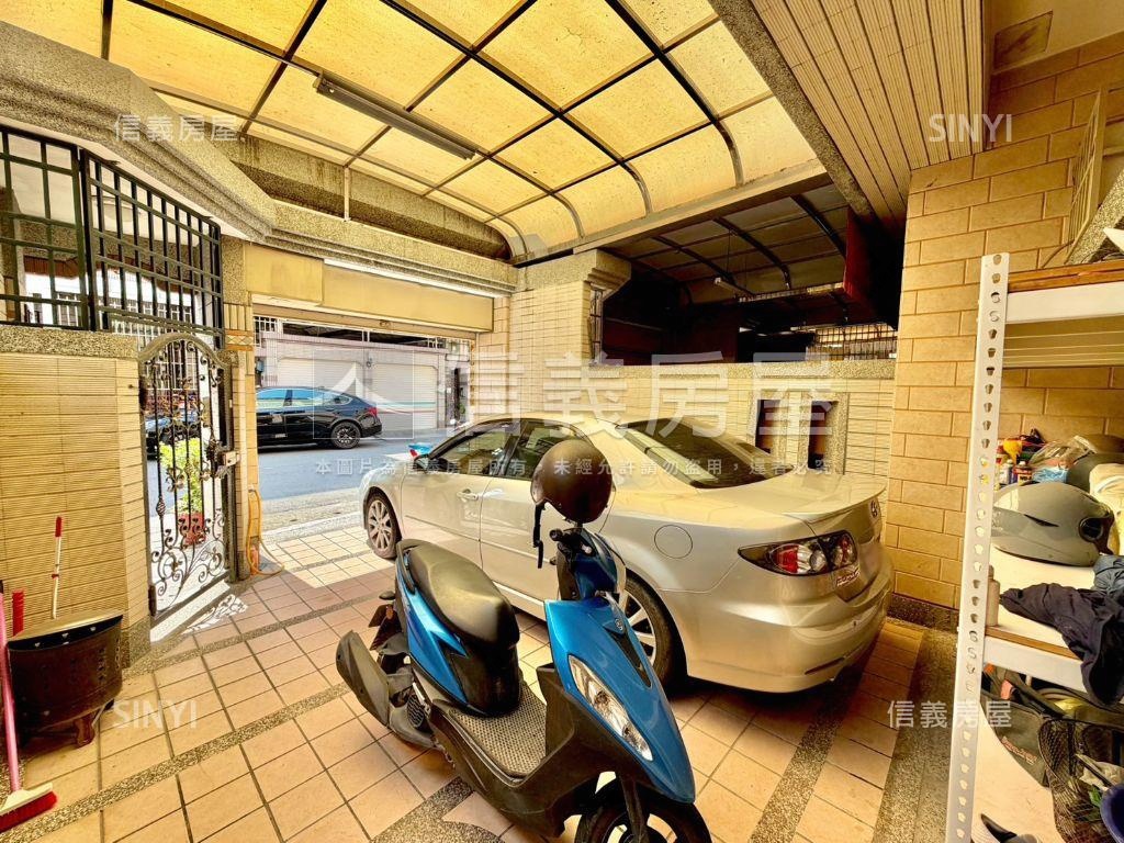仁武新鳳街臨八米路車墅房屋室內格局與周邊環境