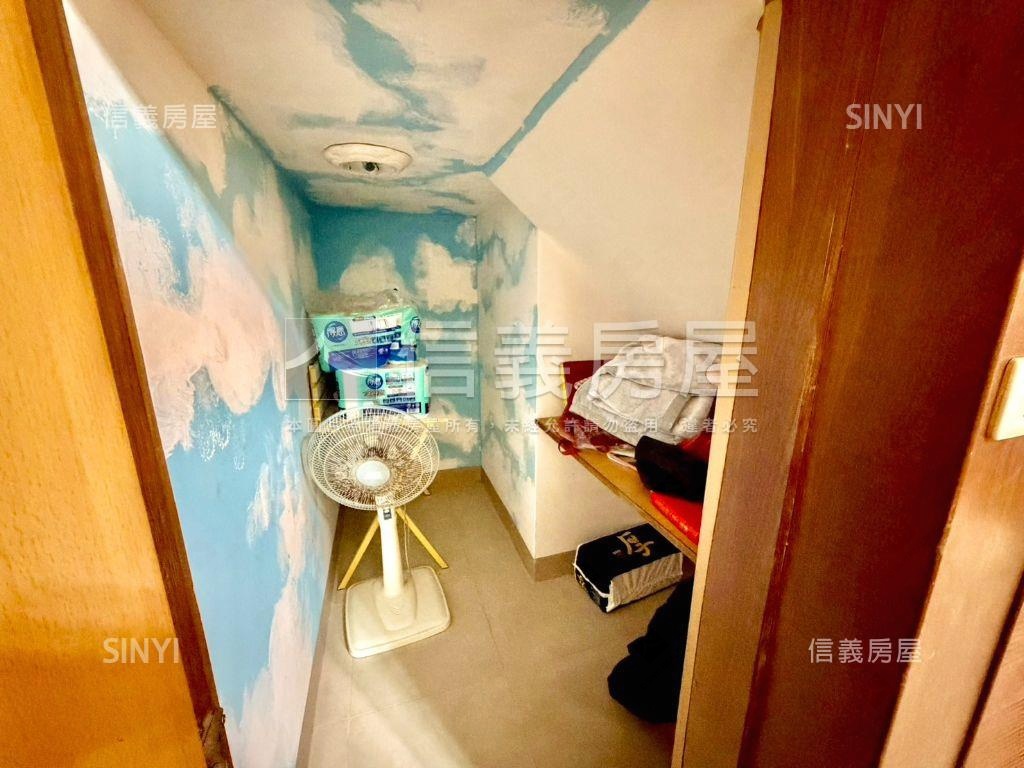 仁武新鳳街臨八米路車墅房屋室內格局與周邊環境