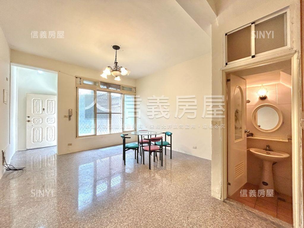 近文華高中捷運旁庭院透天房屋室內格局與周邊環境