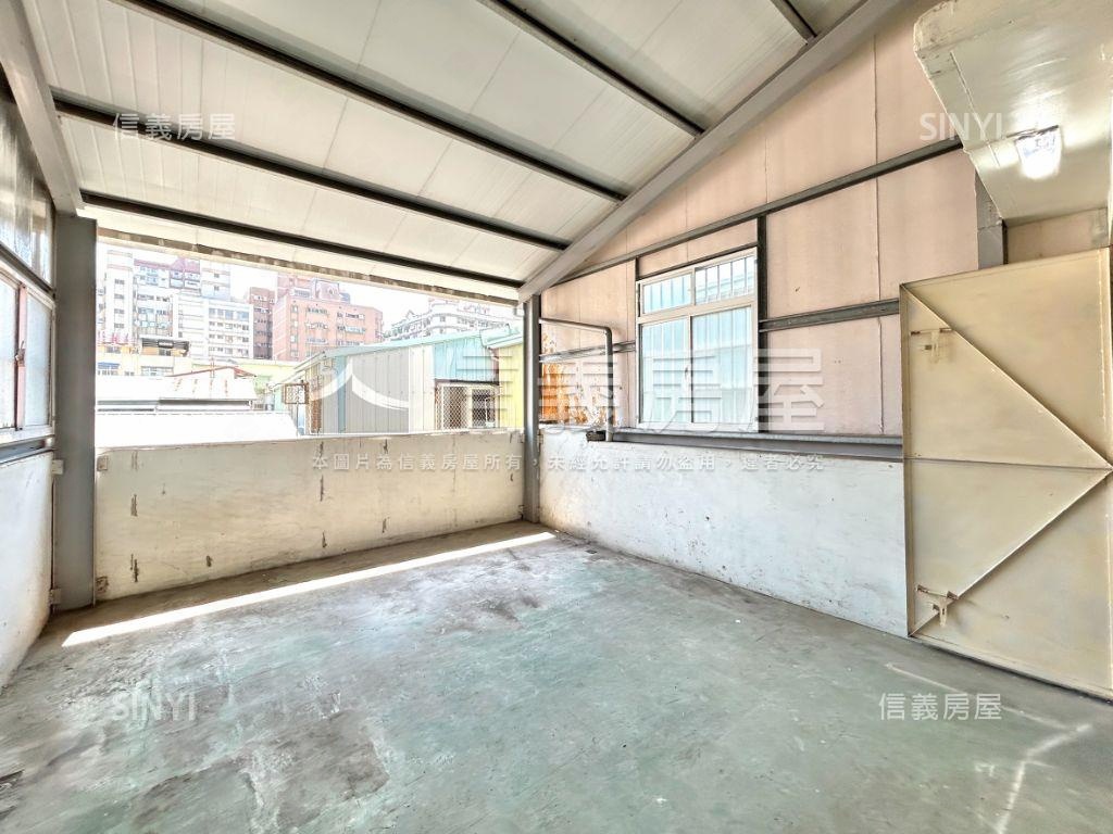 近文華高中捷運旁庭院透天房屋室內格局與周邊環境