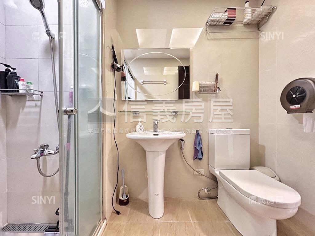 勳章高樓採光大三房房屋室內格局與周邊環境