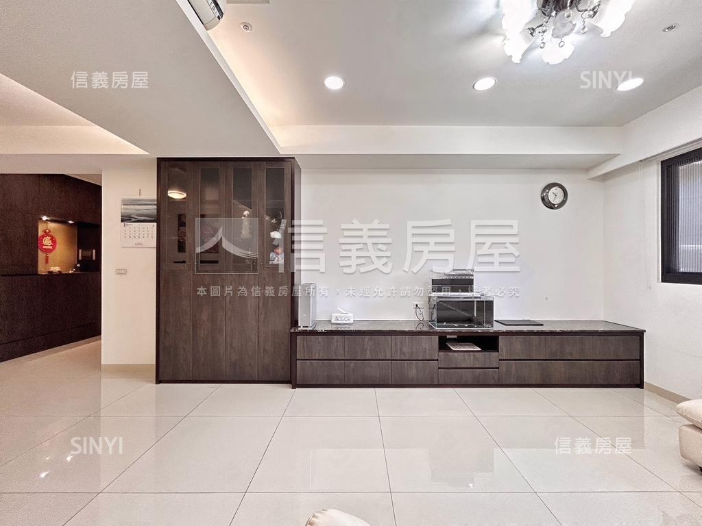 勳章高樓採光大三房房屋室內格局與周邊環境