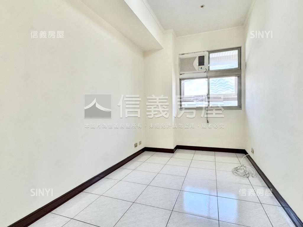 登峰天廈景觀明亮兩房美屋房屋室內格局與周邊環境