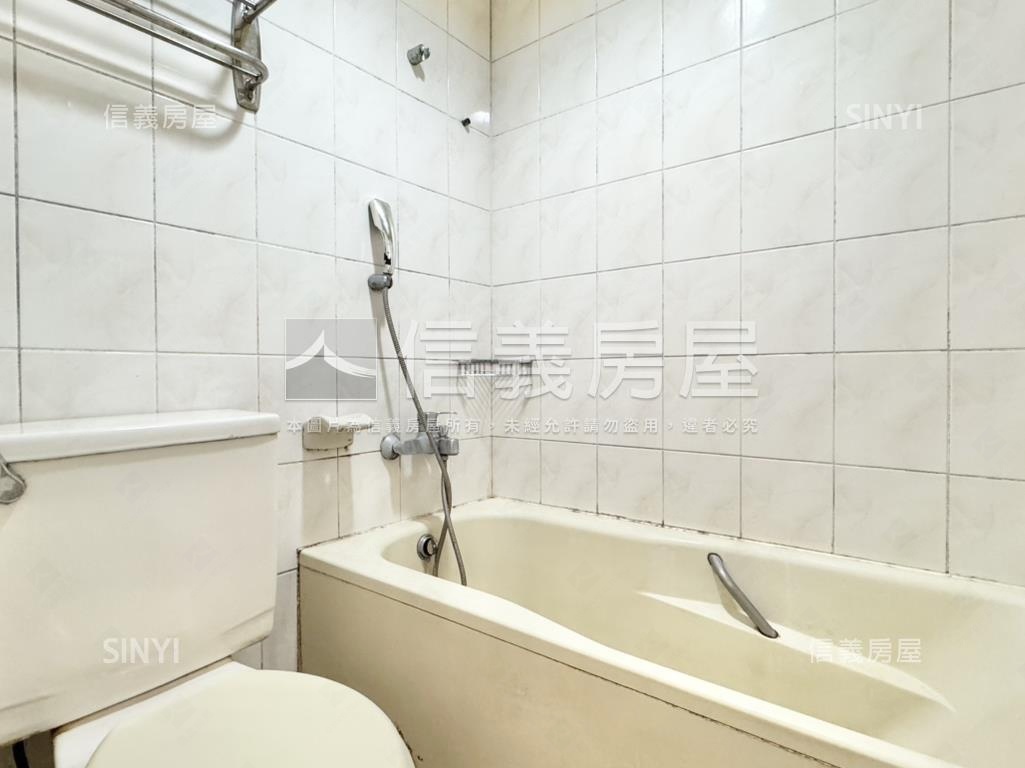 登峰天廈景觀明亮兩房美屋房屋室內格局與周邊環境